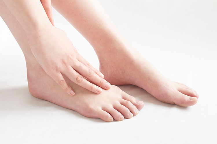 水虫、汗疱性湿疹、掌蹠膿疱症など